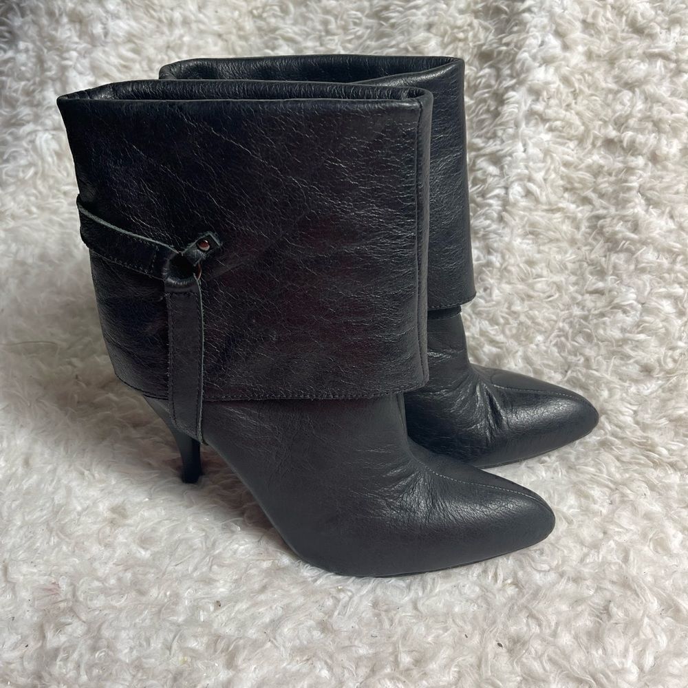Restricted leather black folded ankle Boots heels pointed toe size 10